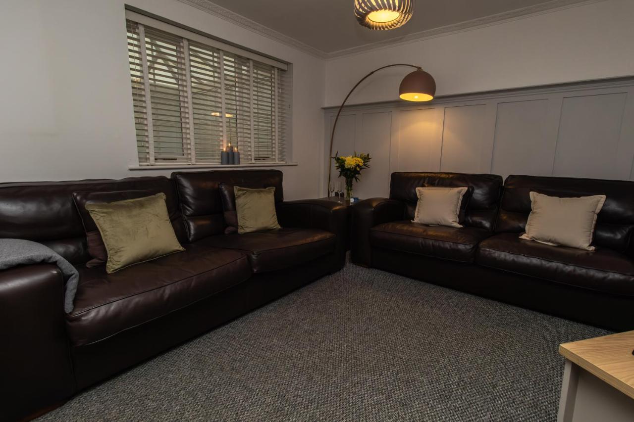 Dwellcome Home Ltd 3 Double Bedroom House, Private Estate, Driveway Parking, Fast Wifi, Ideal For Long Term Contractor, Etc Stays, 3 Miles 7 Mins Drive To Nissan, 15 Mins To Sunderland Newcastle, Regular Housekeeping Options - See Our Site For Assura Boldons Esterno foto
