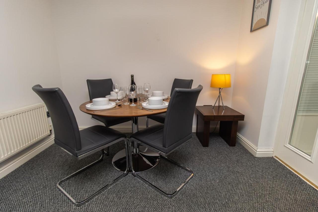 Dwellcome Home Ltd 3 Double Bedroom House, Private Estate, Driveway Parking, Fast Wifi, Ideal For Long Term Contractor, Etc Stays, 3 Miles 7 Mins Drive To Nissan, 15 Mins To Sunderland Newcastle, Regular Housekeeping Options - See Our Site For Assura Boldons Esterno foto