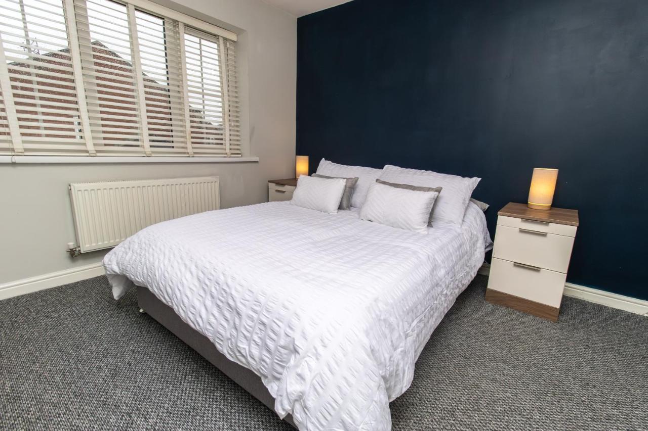 Dwellcome Home Ltd 3 Double Bedroom House, Private Estate, Driveway Parking, Fast Wifi, Ideal For Long Term Contractor, Etc Stays, 3 Miles 7 Mins Drive To Nissan, 15 Mins To Sunderland Newcastle, Regular Housekeeping Options - See Our Site For Assura Boldons Esterno foto