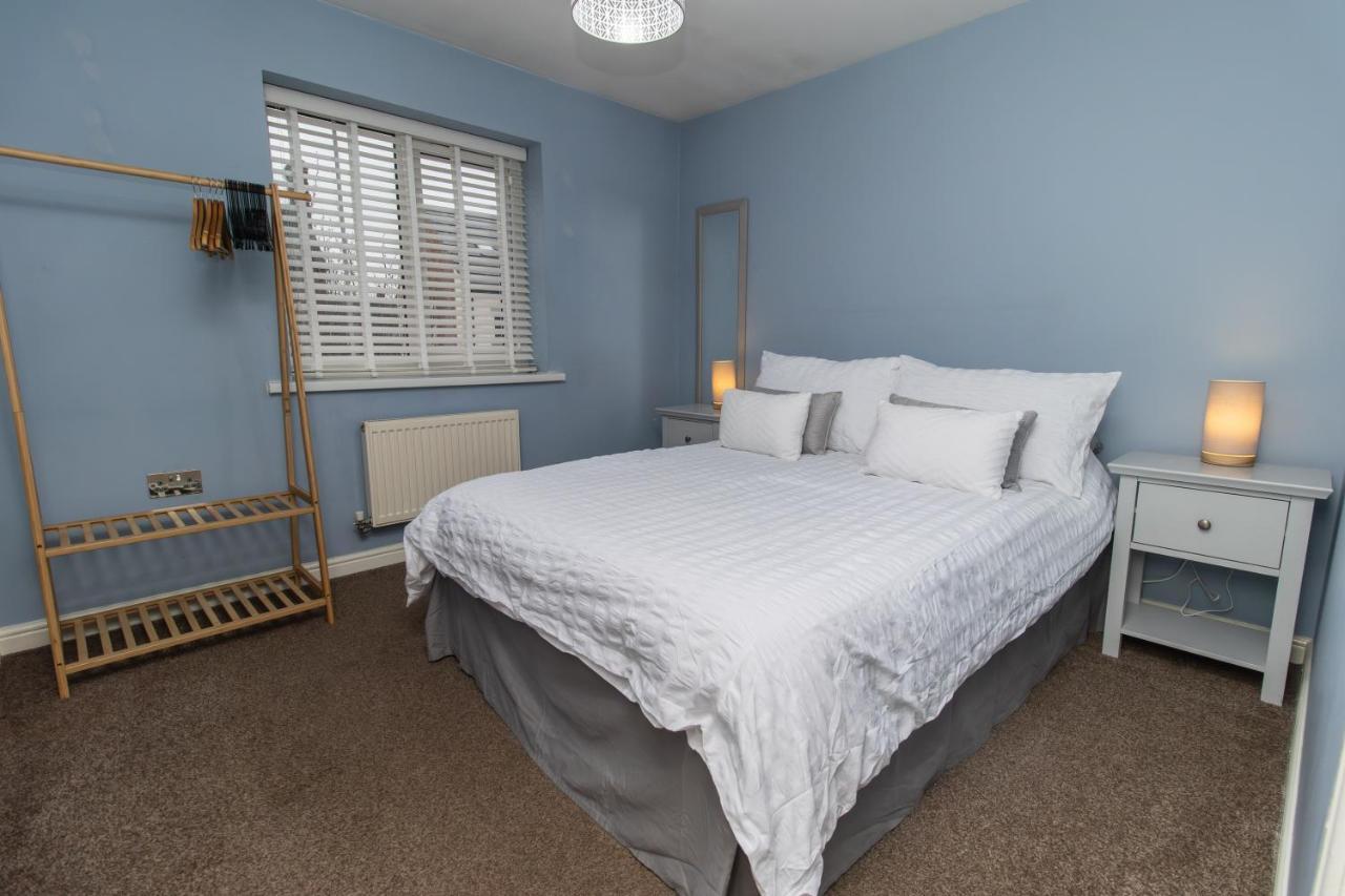 Dwellcome Home Ltd 3 Double Bedroom House, Private Estate, Driveway Parking, Fast Wifi, Ideal For Long Term Contractor, Etc Stays, 3 Miles 7 Mins Drive To Nissan, 15 Mins To Sunderland Newcastle, Regular Housekeeping Options - See Our Site For Assura Boldons Esterno foto