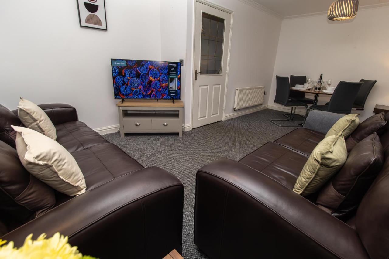 Dwellcome Home Ltd 3 Double Bedroom House, Private Estate, Driveway Parking, Fast Wifi, Ideal For Long Term Contractor, Etc Stays, 3 Miles 7 Mins Drive To Nissan, 15 Mins To Sunderland Newcastle, Regular Housekeeping Options - See Our Site For Assura Boldons Esterno foto