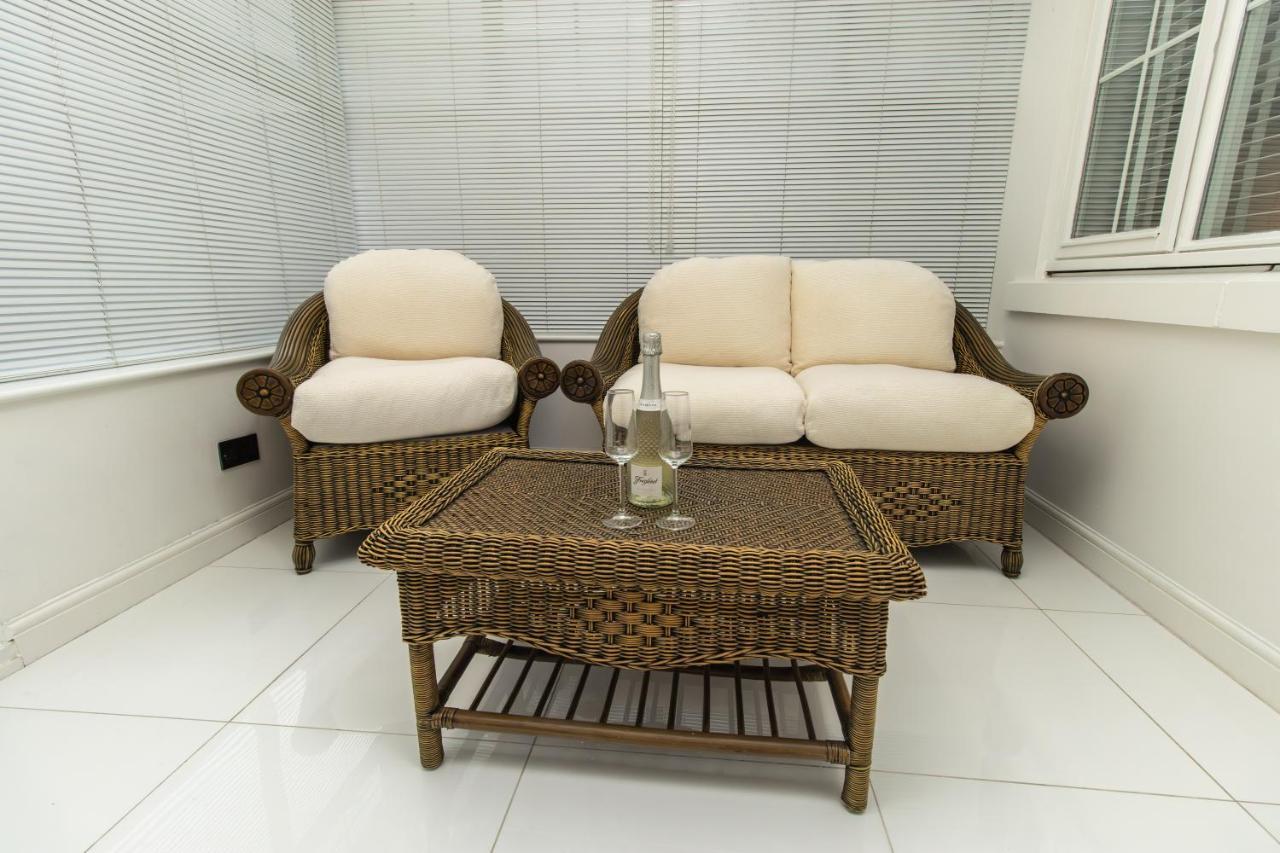 Dwellcome Home Ltd 3 Double Bedroom House, Private Estate, Driveway Parking, Fast Wifi, Ideal For Long Term Contractor, Etc Stays, 3 Miles 7 Mins Drive To Nissan, 15 Mins To Sunderland Newcastle, Regular Housekeeping Options - See Our Site For Assura Boldons Esterno foto