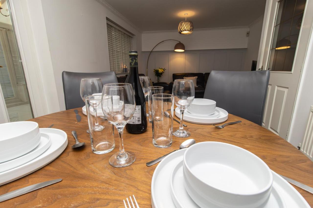 Dwellcome Home Ltd 3 Double Bedroom House, Private Estate, Driveway Parking, Fast Wifi, Ideal For Long Term Contractor, Etc Stays, 3 Miles 7 Mins Drive To Nissan, 15 Mins To Sunderland Newcastle, Regular Housekeeping Options - See Our Site For Assura Boldons Esterno foto