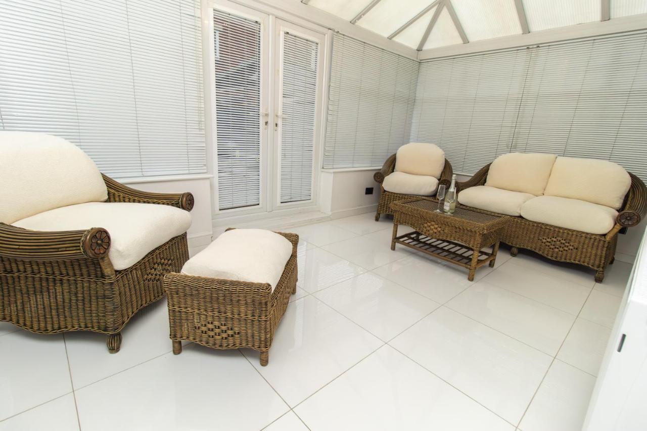 Dwellcome Home Ltd 3 Double Bedroom House, Private Estate, Driveway Parking, Fast Wifi, Ideal For Long Term Contractor, Etc Stays, 3 Miles 7 Mins Drive To Nissan, 15 Mins To Sunderland Newcastle, Regular Housekeeping Options - See Our Site For Assura Boldons Esterno foto